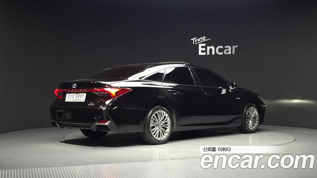 Toyota Avalon 2019 — photo 2