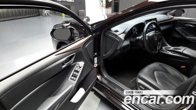 Toyota Avalon 2019 — photo 13