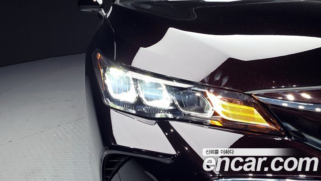 Toyota Avalon 2019 — photo 8