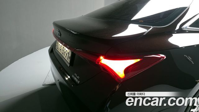 Toyota Avalon 2019 — photo 9