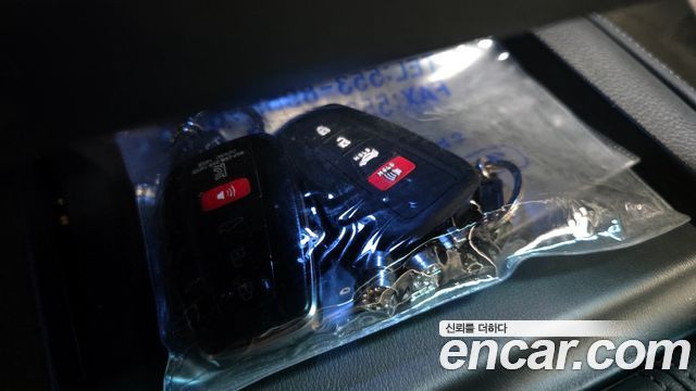 Toyota Avalon 2019 — photo 31
