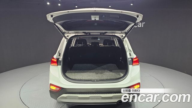 Hyundai Santafe 2019 — photo 25
