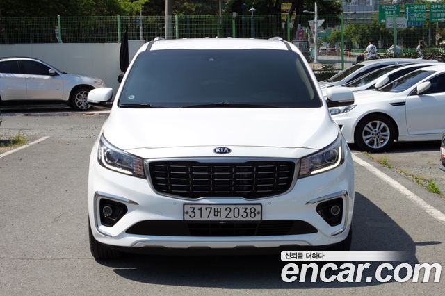 Kia Canival 2020 — photo 2