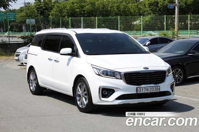 Kia Canival 2020 — photo 3