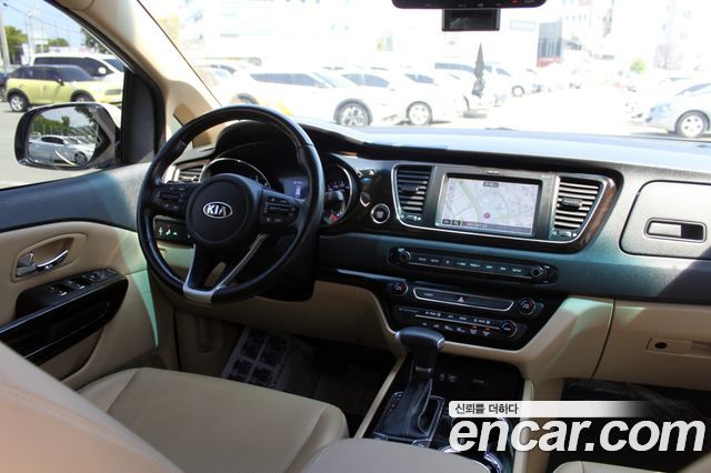 Kia Canival 2020 — photo 7