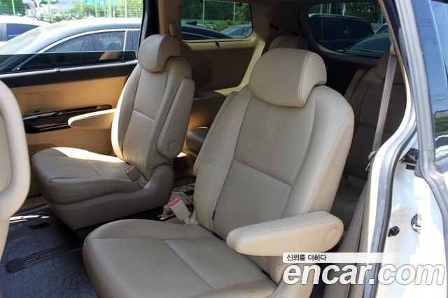 Kia Canival 2020 — photo 18