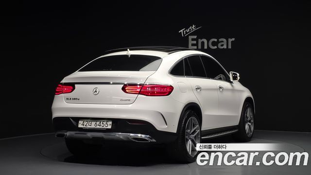 Mercedes-Benz GLE-Class 2017 — photo 2