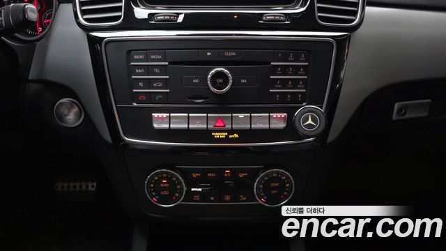 Mercedes-Benz GLE-Class 2017 — photo 22