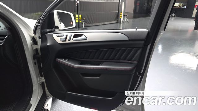 Mercedes-Benz GLE-Class 2017 — photo 14