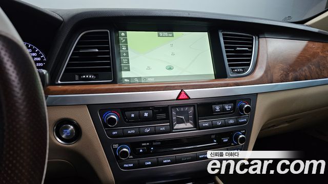 Hyundai Genesis 2015 — photo 22