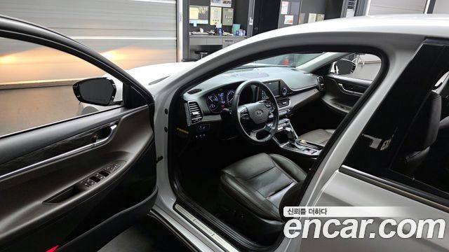 Hyundai Grandeur 2018 — photo 13