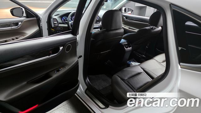 Hyundai Grandeur 2018 — photo 17