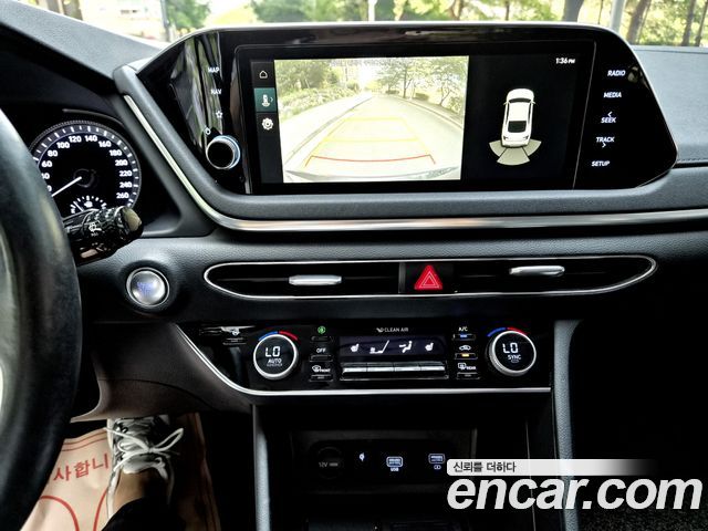 Hyundai Sonata 2020 — photo 17