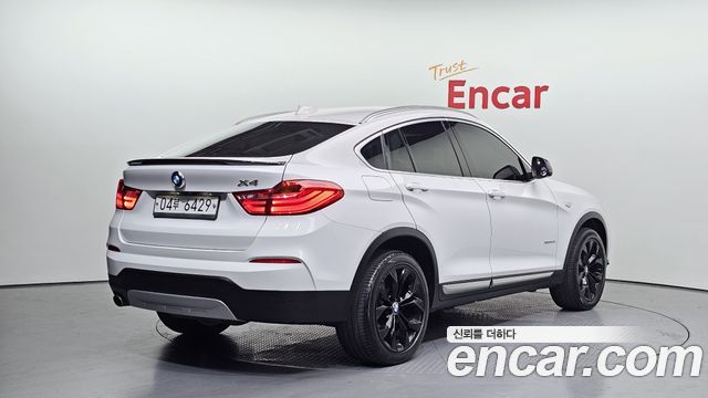 BMW X4 2017 — photo 2
