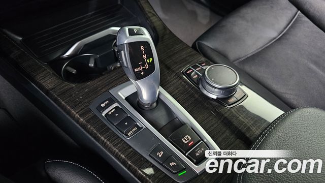BMW X4 2017 — photo 9