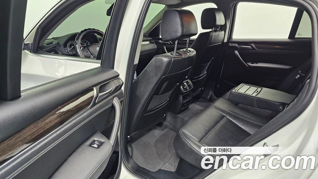 BMW X4 2017 — photo 11