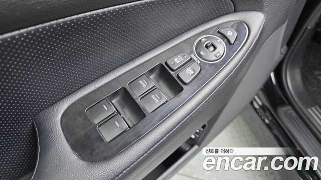 Hyundai Genesis 2014 — photo 12