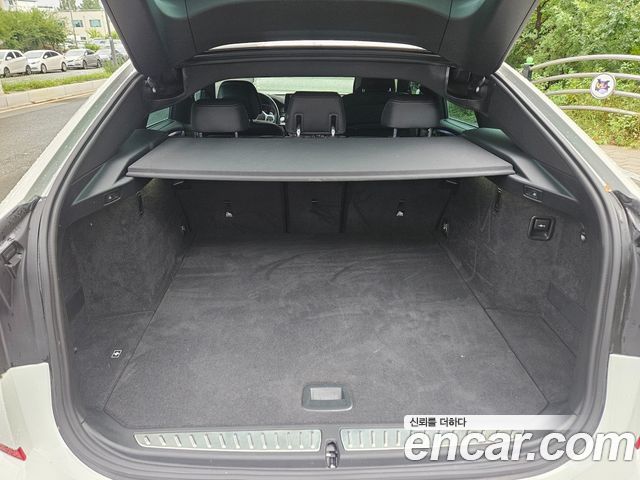 BMW Gran Turismo 2023 — photo 12