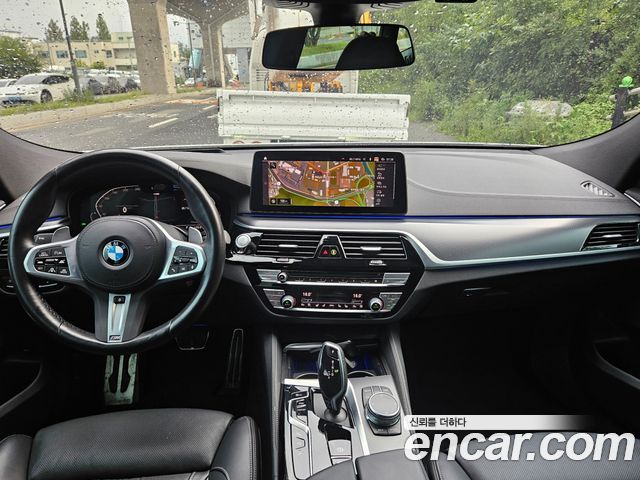 BMW Gran Turismo 2023 — photo 13