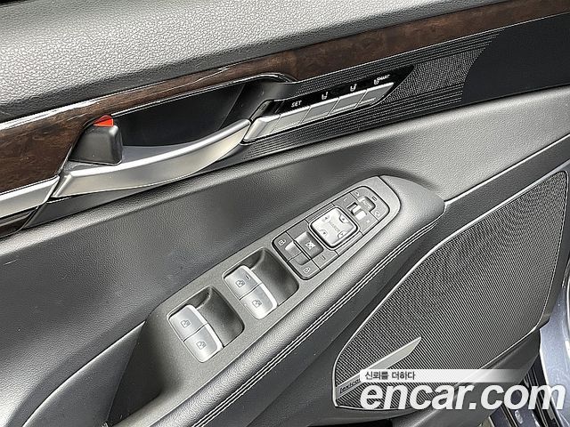 Genesis EQ900 2016 — photo 20