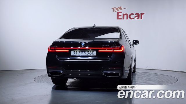 BMW 7-Series 2020 — photo 4