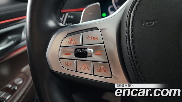 BMW 7-Series 2020 — photo 16