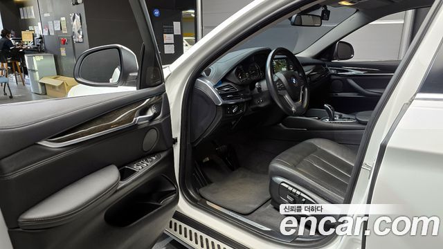 BMW X6 2018 — photo 13