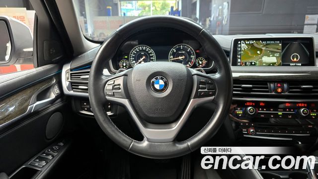 BMW X6 2018 — photo 19