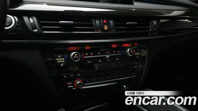 BMW X6 2018 — photo 23