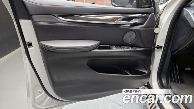 BMW X6 2018 — photo 14