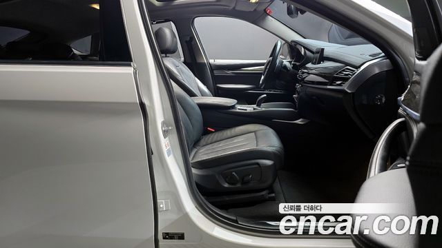 BMW X6 2018 — photo 16