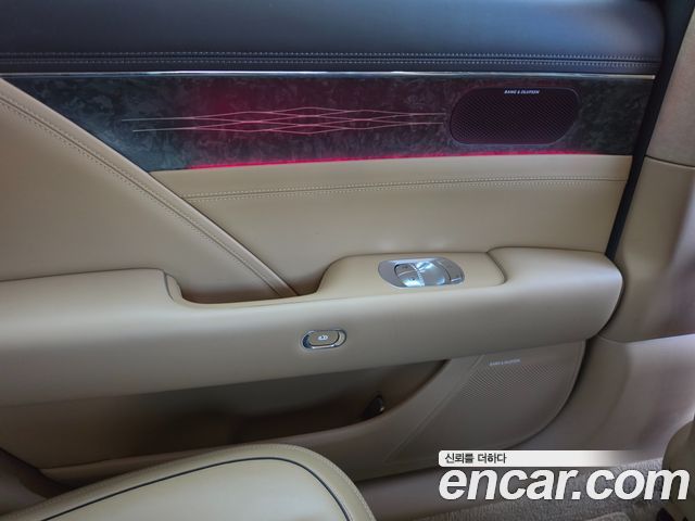 Genesis G90 2023 — photo 17