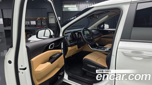 Kia Canival 2023 — photo 13