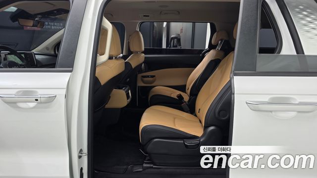 Kia Canival 2023 — photo 18