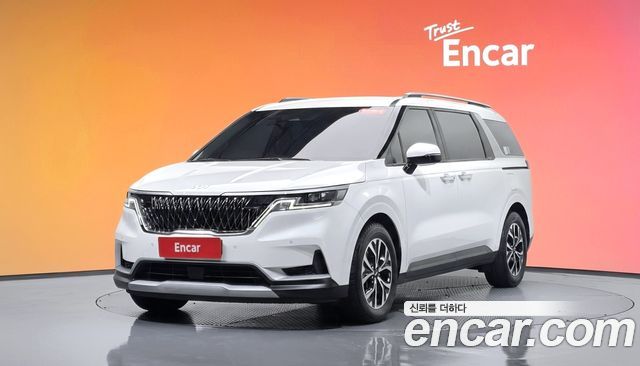 Kia Canival 2023 — photo 1