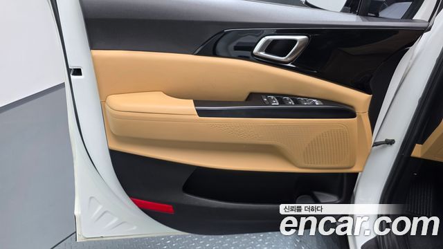 Kia Canival 2023 — photo 14