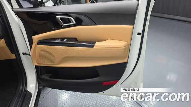 Kia Canival 2023 — photo 15