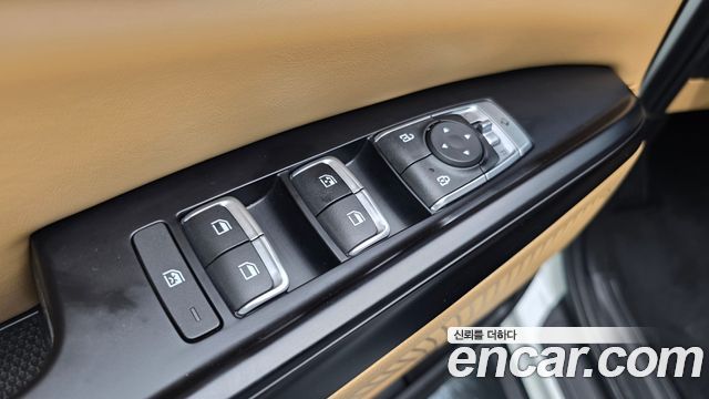 Kia Canival 2023 — photo 28