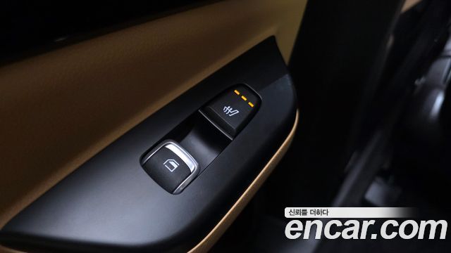 Kia Canival 2023 — photo 32