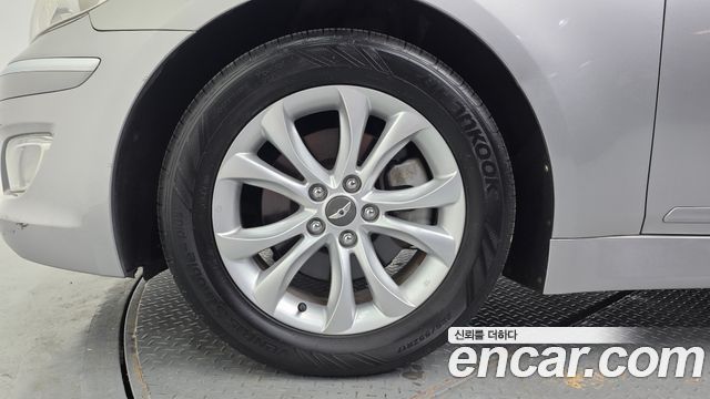 Hyundai Genesis 2012 — photo 5