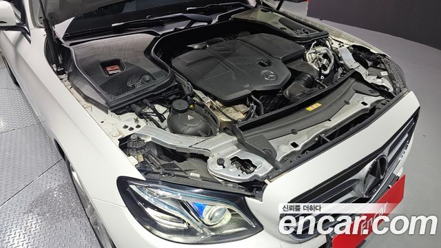 Mercedes-Benz E-Class 2017 — photo 6
