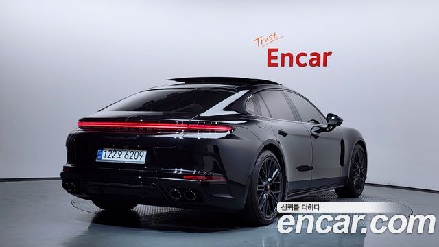 Porsche Panamera 2025 — photo 2