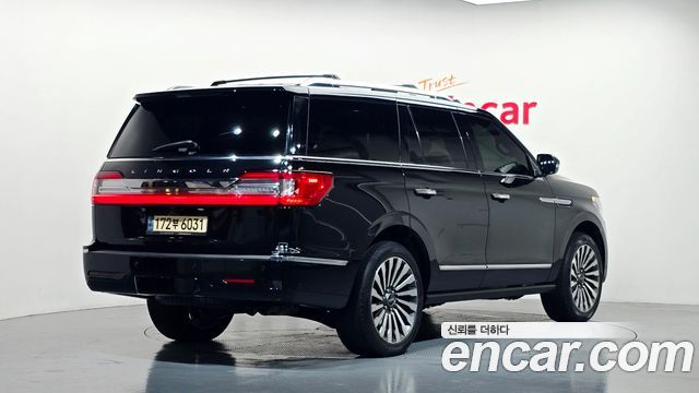 Lincoln Navigator 2021 — photo 2