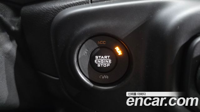 Jeep Wrangler 2020 — photo 18
