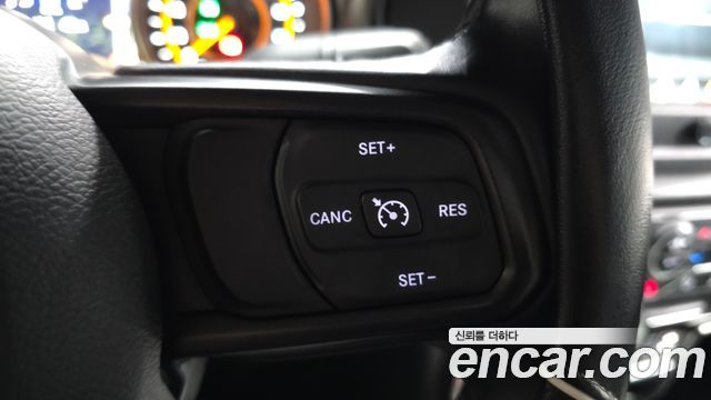 Jeep Wrangler 2020 — photo 19