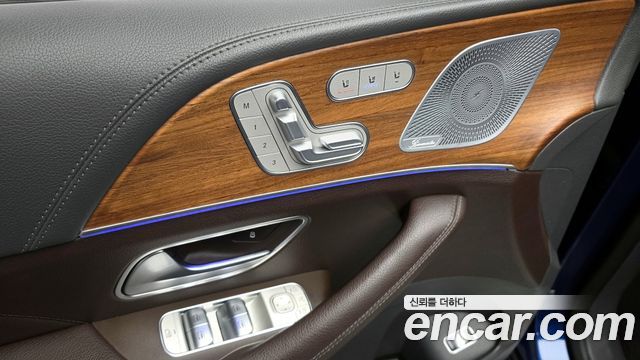 Mercedes-Benz GLE-Class 2019 — photo 30