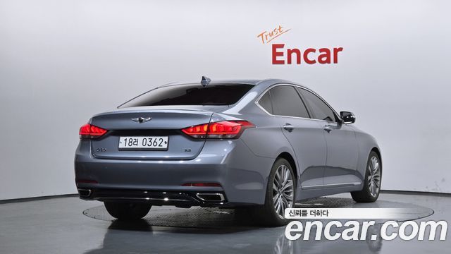 Genesis G80 2017 — photo 2