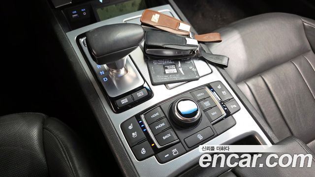 Genesis G80 2017 — photo 12