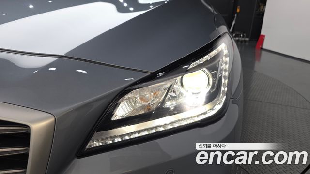 Genesis G80 2017 — photo 8