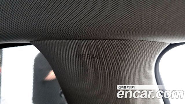 Genesis G80 2017 — photo 33
